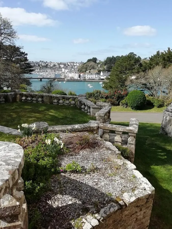 Chateau De Locqueran Pierres Et Filets Bleus Audierne